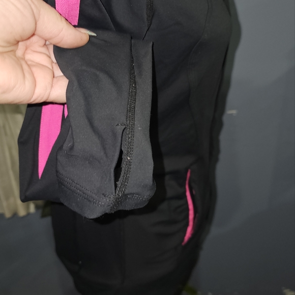 Lululemon jacket - Picture 6 of 9